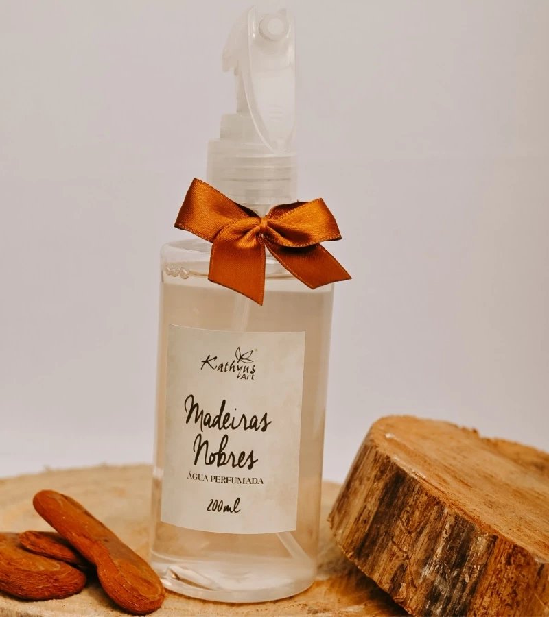 AGUA PERFUMADA MADEIRAS NOBRES 200 ml
